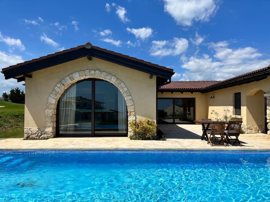 Private Villa At Blacksearama Golf & Villas Resort Balchik Bagian luar foto